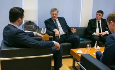 Basha flet për Kosovën në takimin me ambasadorin e Rusisë