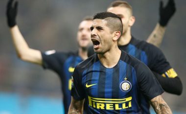 Dy gola të tjerë në Sardegna, Inter po udhëheq me një mrekulli nga Banega(Video)