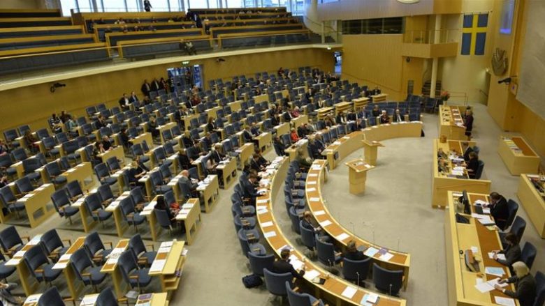 Parlamenti suedez simulon gjendjen e luftës në sfondin e kërcënimit rus