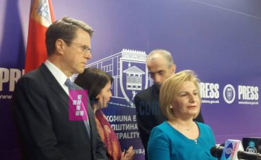 Zhbogar dhe Jazbec prezantuan projektet e BE-së në Tetovë në kuadër të fushatës ”BE-ja për ju” (Video)