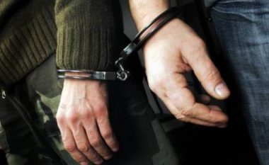 Tre të arrestuar për “rrëmbim, detyrim, lëndim i lehtë trupor”