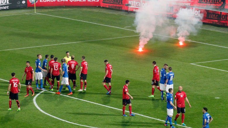 Ekskluzive/ Lojtarët kryesorë largohen nga Kombëtarja shqiptare, përplasje me De Biasin