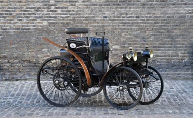 Del në shitje një Peugeot, 123 vjet i vjetër (Foto)