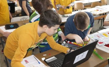 Ka filluar gara Spring’17 Challenge për fëmijë në robotikë dhe matematikë