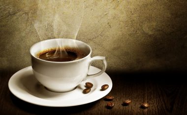 Mënyrat befasuese se si kafeina ndikon në trup dhe tru