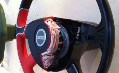 Kompania që prodhon airbag, detyrohet të paguajë një miliardë euro kompensim (Foto)