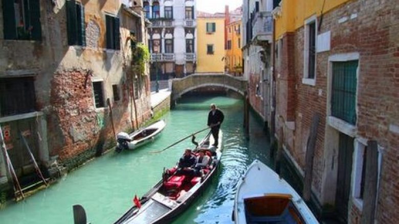 Venediku mund të zhduket brenda 100 vitesh (Foto)