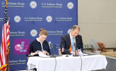 Nënshkruhet memorandum bashkëpunimi në mes Komunës Qendër dhe Ambasadës së SHBA-ve (Video)