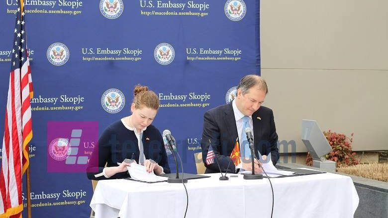 Nënshkruhet memorandum bashkëpunimi në mes Komunës Qendër dhe Ambasadës së SHBA-ve (Video)