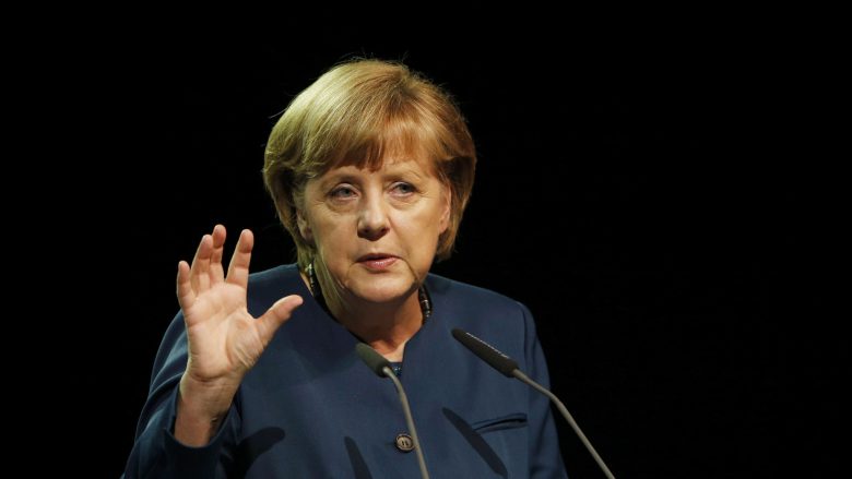 Merkel, pas takimit me Vuçiqin: Raportet mes Kosovës dhe Serbisë janë të mira