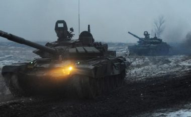 Putin i jep Serbisë dhjetëra tanke dhe aeroplanë luftarakë, falas!