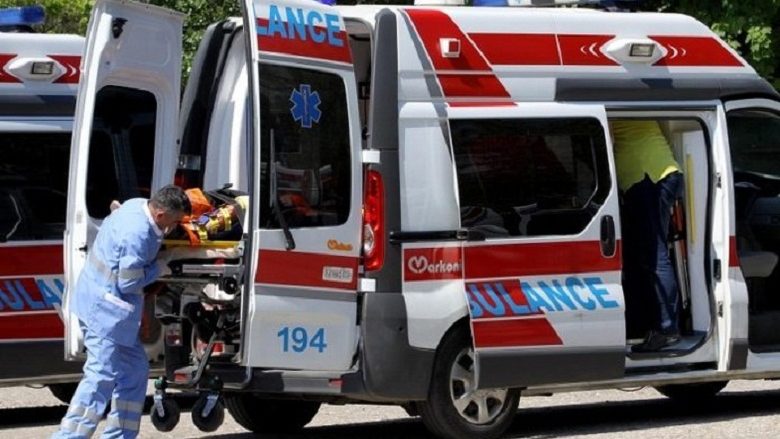 Shkup, vdesin dy pacientë në furgonin e Ndihmës së shpejtë si shkak i defektit!
