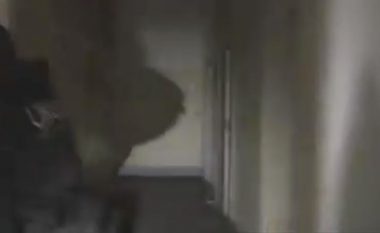 Ndjekësit e fantazmave filmojnë siluetën e pazakontë në bazën e braktisur ajrore (Video)