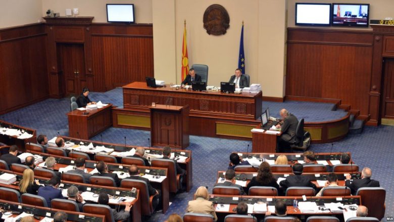 Maqedoni, kërkohet të përforcohet roli mbikëqyrës i Parlamentit