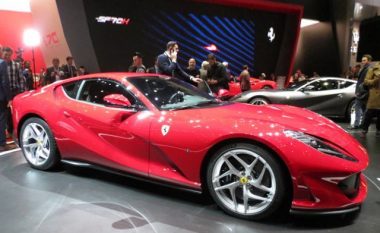 Prezantohet Ferrari 812, elegant dhe shumë i shpejtë (Foto)