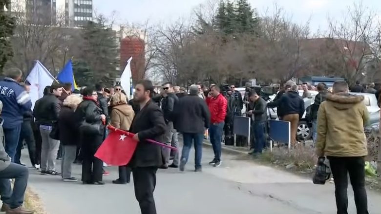 Protestohet në mbështetje të afaristit Sead Koçan (Video)