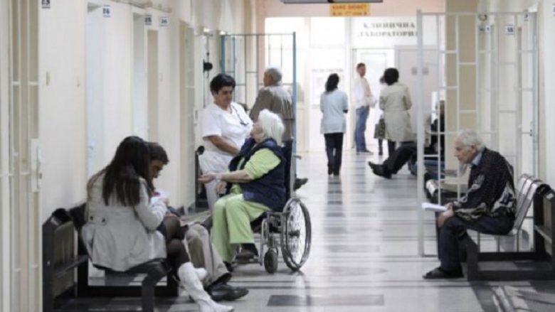 Punonjësit shëndetësor kundërshtojnë pagat sipas draft Ligjit për Paga