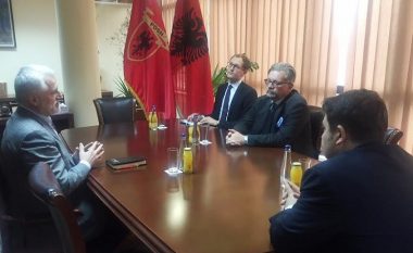 Thaçi: Avancimi i shqiptarëve vetëm përmes parlamentit dydhomësh