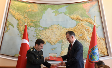 Turqia dhe Maqedonia nënshkruajnë marrëveshje për bashkëpunim në fushën e kartave hartografike