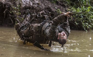 Trajnimet e vështira, të ushtarëve amerikanë: Nuk është lehtë të jesh më i forti në botë! (Foto)