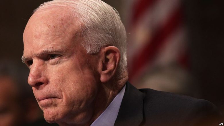 McCain i kërkon prova Trumpit për “përgjimin” nga Obama