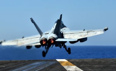 Aeroplanët amerikanë kryen mbi 30 sulme ajrore ndaj Al-Qaedas në Jemen