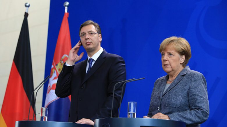 Kosova dhe Serbia shqetësojnë Merkelin