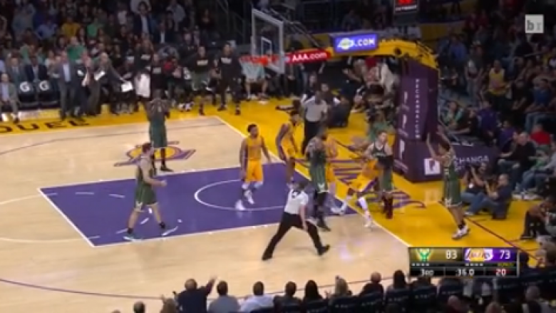 Përleshje në ndeshjen Lakers – Bucks, përjashtohen tri lojtarë (Video)