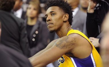 Basketbollistit të Lakersave i vidhen 500 mijë dollarë