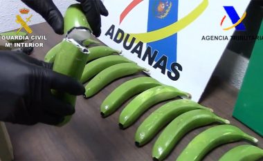Këto “banane” janë të mbushura me drogë, janë kapur nga policia spanjolle (Video)