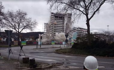 Kompania e shqiptarëve të Kosovës, me dinamit rrafshon objektin gjigant në Gjermani (Video)