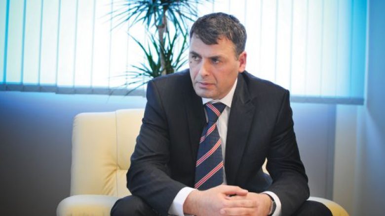 Ministri Demolli pro transformimit të FSK-së