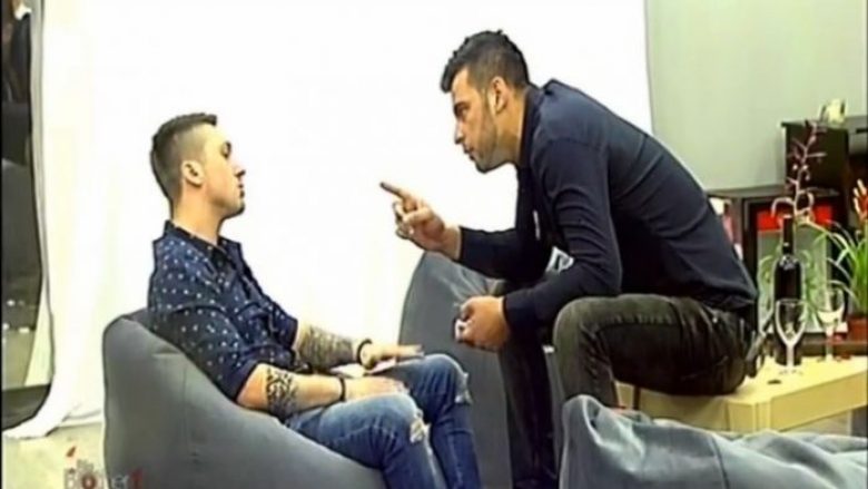 Degjeneron konflikti në ‘Big Brother’, Ervini pështyn në fytyrë dhe e kërcënon Damianon