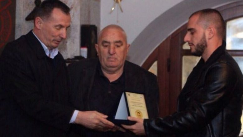 Nder i madh: Gold AG merr çmimin e heroit të kombit, “Shkëlzen Haradinaj” (Foto)