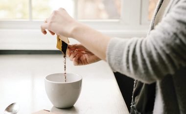 Instant kafeja nga qeset, e dëmshme për shëndet?