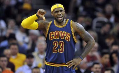 LeBron James me ‘triple-double’, por Cavaliers pëson humbje (Video)