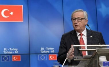 Juncker paralajmëron Turqinë: Rikthimi i dënimit me vdekje është ‘vija e kuqe’