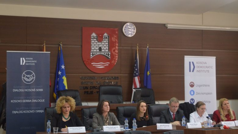 Qytetarët e rajonit të Pejës kërkojnë unitet të partive politike për dialogun me Serbinë