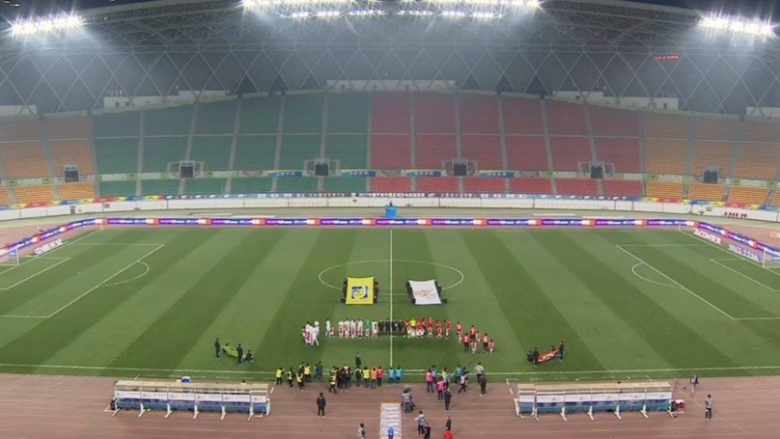Fillon Superliga e milionave kineze, ndeshja e parë e kampionatit përcillet vetëm nga 16 spektatorë (Foto)