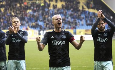 Napoli rikthen interesimin për yllin e Ajaxit