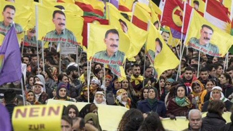 Kurdët e Turqisë, protestojnë në Frankfurt kundër Erdoganit