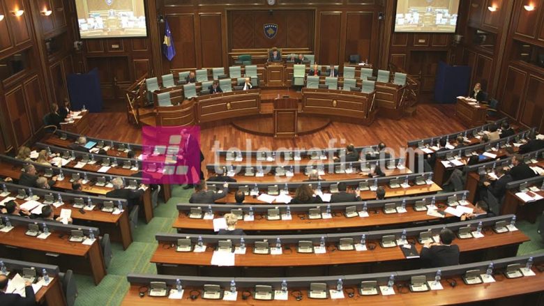Deputetët e opozitës braktisin seancën për shkak të shtyrjes së vendimit për Haradinajn