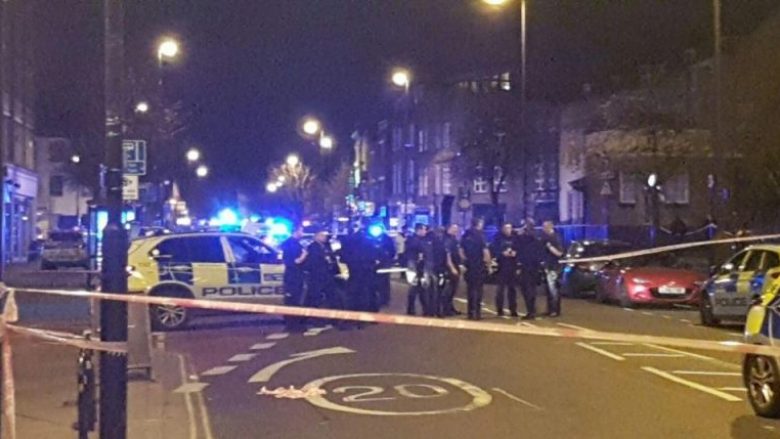 Makina drejt këmbësorëve në Londër, tre të plagosur rëndë (Video)