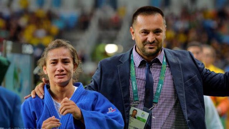 Majlinda Kelmendi u jep zemër lojtarëve të Kosovës për ndeshjen me Islandën (Video)