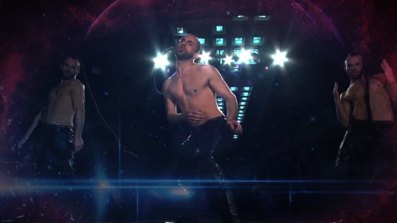 Mali i Zi në Eurovision me një “Conchita” mashkull, merr mijëra klikime dhe kritika (Video)