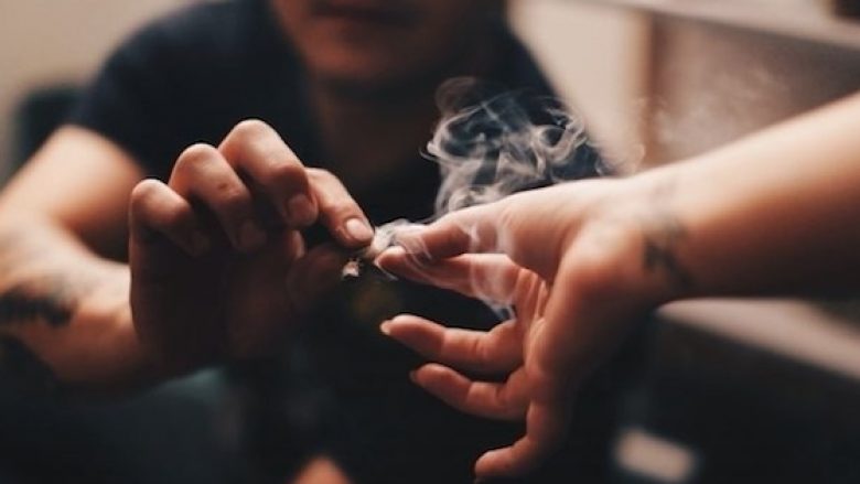 Të rinjtë me marihuanë në Prizren, arrestohen tre persona