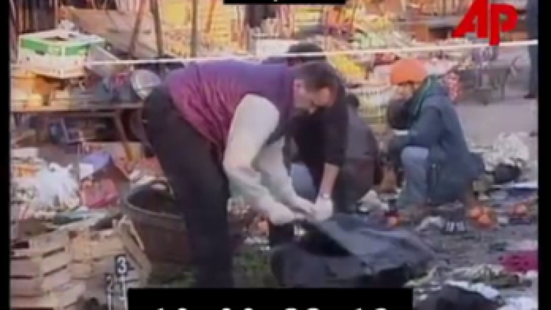 Pamje të tmerrit më 13 mars 1999 në tregun e Mitrovicës  (Video +18)