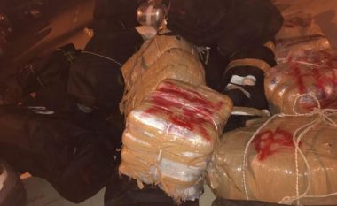 Policia zbulon 1.3 ton kanabis në Vlorë