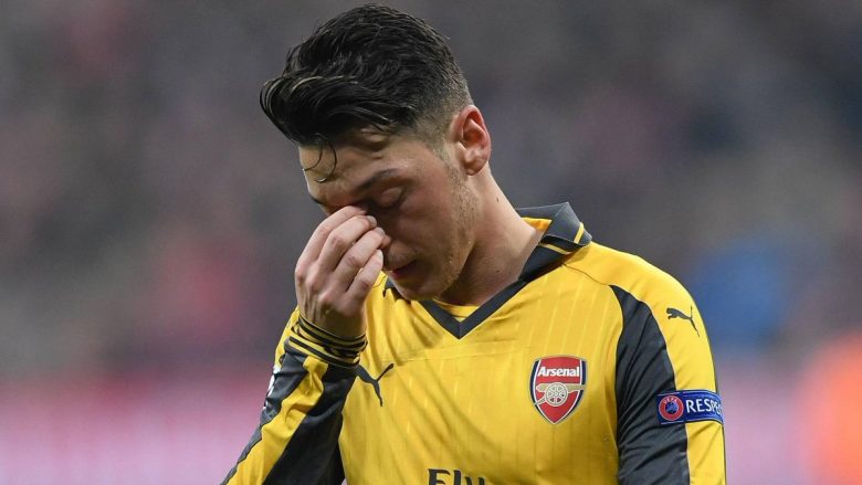 Arsenali në probleme, Ozil mungon ndaj Liverpoolit