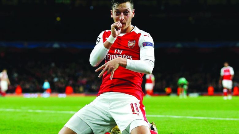 Ozil: Dua të qëndroj te Arsenali, por do të diskutojmë